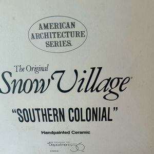 DEPARTMENT 56 SNOW VILLAGE “SOUTHERN COLONIAL” RETIRED 1989 NEVER DISPLAYED